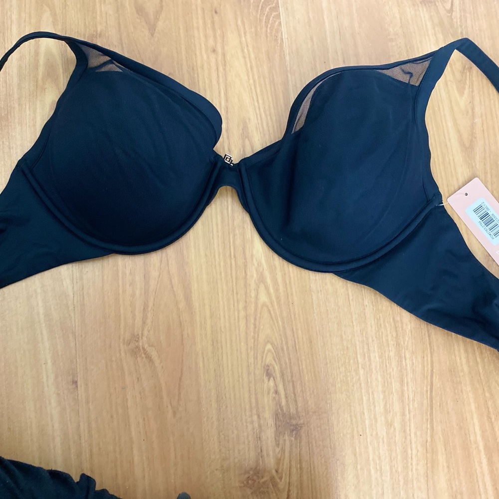 Plunge bra